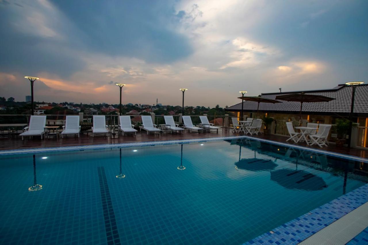 เพรสทีจ เรสซิเดนซ์ แอท โกลเดน แวลเลย์ บาย แกรนด์ ยูไนเต็ด ฮอสปิทาลิตี้ Hotel ย่างกุ้ง ภายนอก รูปภาพ