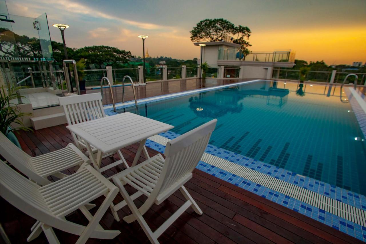 เพรสทีจ เรสซิเดนซ์ แอท โกลเดน แวลเลย์ บาย แกรนด์ ยูไนเต็ด ฮอสปิทาลิตี้ Hotel ย่างกุ้ง ภายนอก รูปภาพ