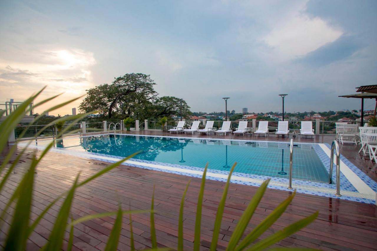 เพรสทีจ เรสซิเดนซ์ แอท โกลเดน แวลเลย์ บาย แกรนด์ ยูไนเต็ด ฮอสปิทาลิตี้ Hotel ย่างกุ้ง ภายนอก รูปภาพ