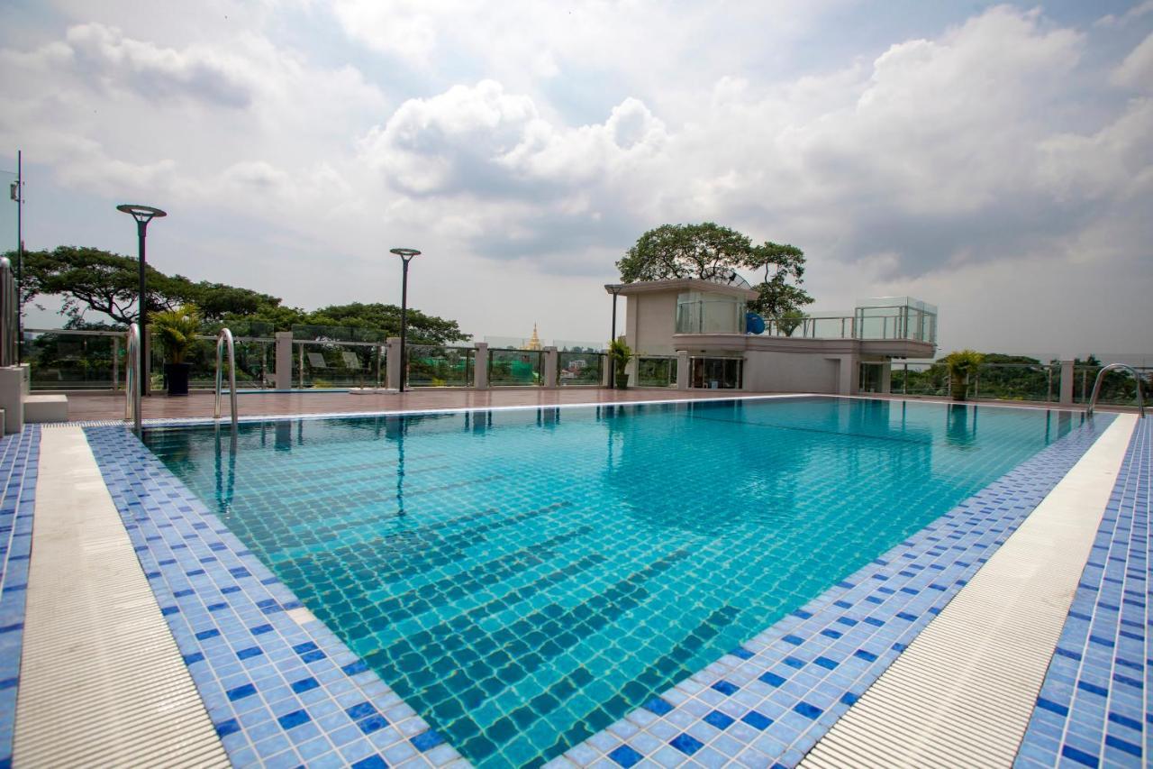 เพรสทีจ เรสซิเดนซ์ แอท โกลเดน แวลเลย์ บาย แกรนด์ ยูไนเต็ด ฮอสปิทาลิตี้ Hotel ย่างกุ้ง ภายนอก รูปภาพ