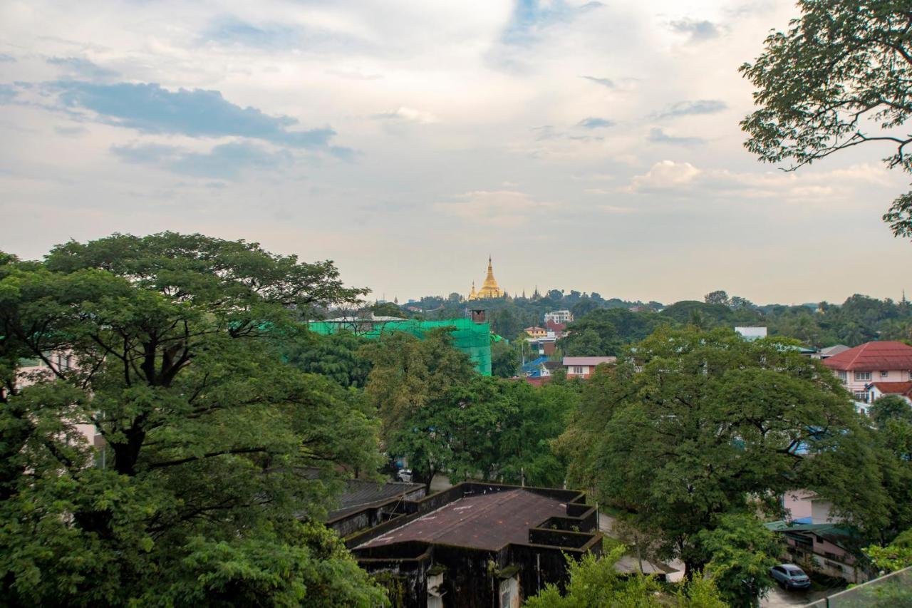 เพรสทีจ เรสซิเดนซ์ แอท โกลเดน แวลเลย์ บาย แกรนด์ ยูไนเต็ด ฮอสปิทาลิตี้ Hotel ย่างกุ้ง ภายนอก รูปภาพ