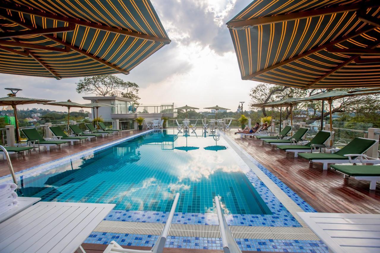 เพรสทีจ เรสซิเดนซ์ แอท โกลเดน แวลเลย์ บาย แกรนด์ ยูไนเต็ด ฮอสปิทาลิตี้ Hotel ย่างกุ้ง ภายนอก รูปภาพ